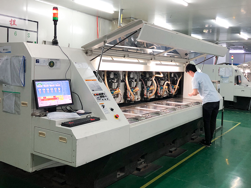 pelantar penggerudian CNC